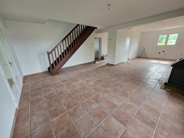 CINTEGABELLE-VILLA 5 pièces 117 m² Cintegabelle (31550)