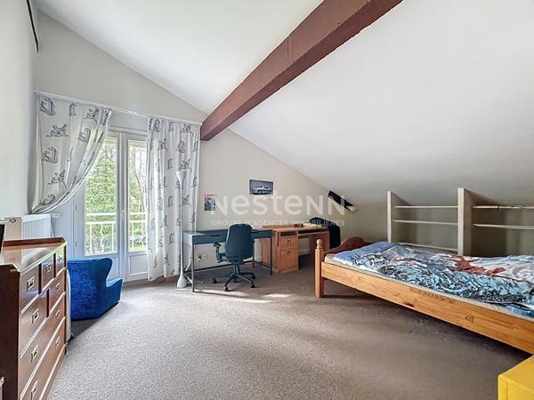 Maison 7 pièce(s), 263 m2 habitables terrain 3812m²