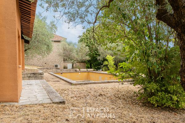 Bastide en pierre 163m² avec vue panoramique, piscine et potentiel d’agrandissement