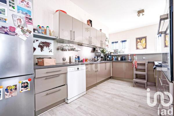 Domaine 55 pièces de 1 160 m² à Fontenay-Trésigny (77610)