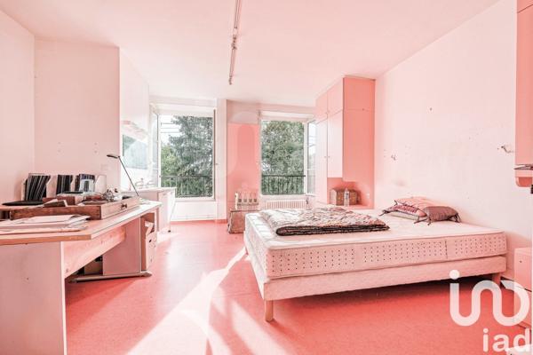 Domaine 55 pièces de 1 160 m² à Fontenay-Trésigny (77610)