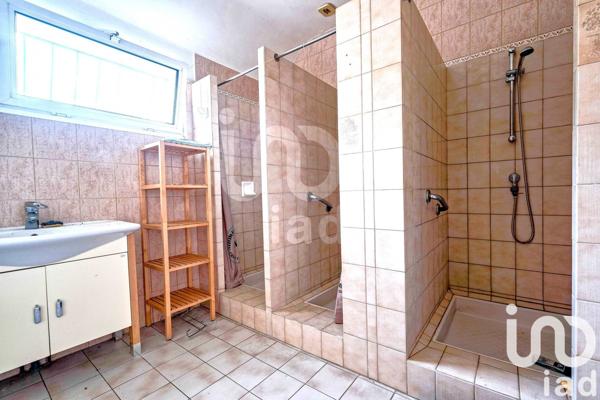 Domaine 55 pièces de 1 160 m² à Fontenay-Trésigny (77610)