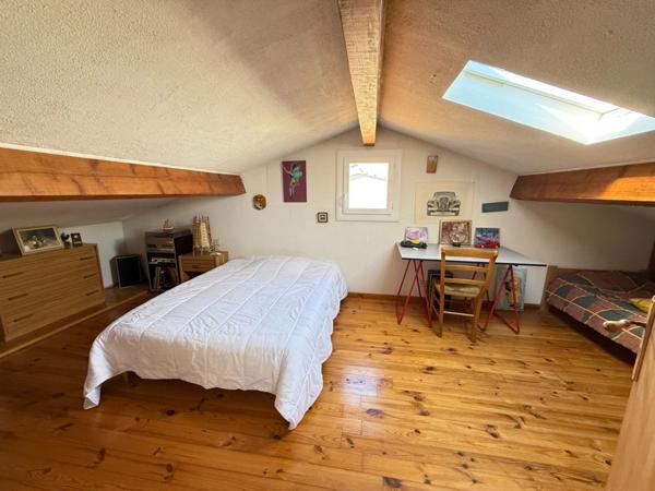 Villa familiale 4 pièces avec combles aménagés, terrain piscinable et grand garage – Boujan-sur-Libron