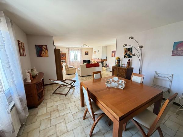 Villa familiale 4 pièces avec combles aménagés, terrain piscinable et grand garage – Boujan-sur-Libron