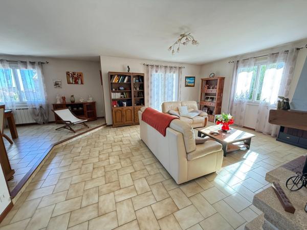 Villa familiale 4 pièces avec combles aménagés, terrain piscinable et grand garage – Boujan-sur-Libron