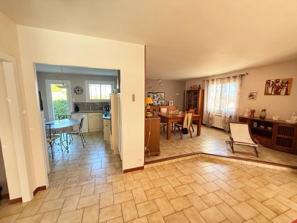 Villa familiale 4 pièces avec combles aménagés, terrain piscinable et grand garage – Boujan-sur-Libron