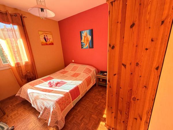 Villa familiale 4 pièces avec combles aménagés, terrain piscinable et grand garage – Boujan-sur-Libron