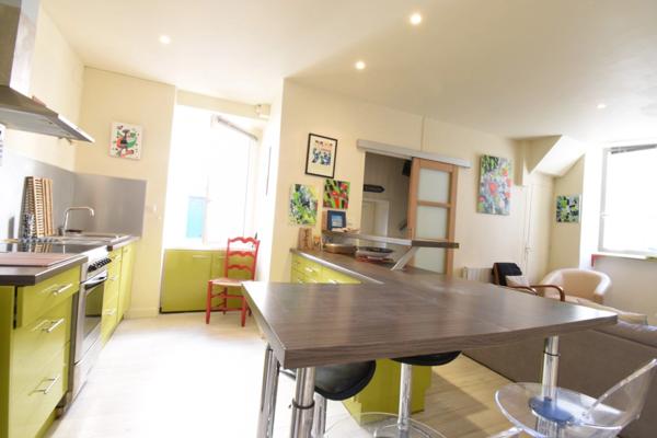 Location meublée: Concarneau, centre ville maison, 2 chambres, 1 bureau