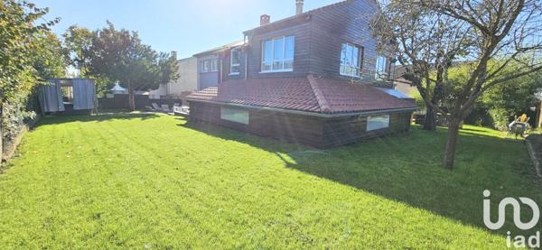 Maison 7 pièces de 174 m² à Peltre (57245)