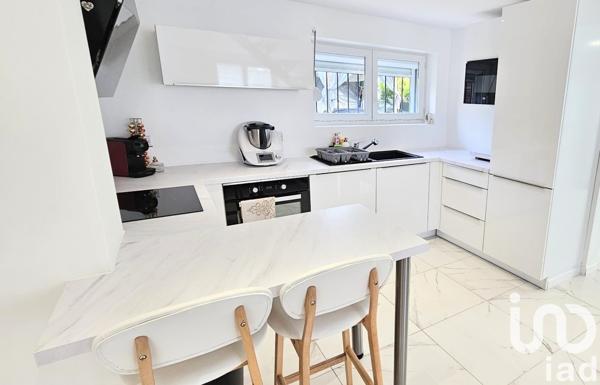 Maison 7 pièces de 174 m² à Peltre (57245)