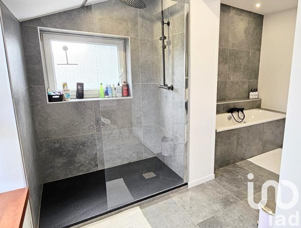 Maison 7 pièces de 174 m² à Peltre (57245)