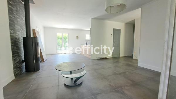 Maison
         4 pièces
        - 96 m² 350 000 € *