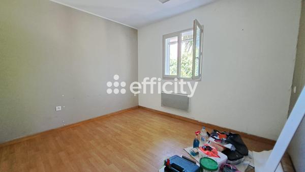 Maison
         4 pièces
        - 96 m² 350 000 € *