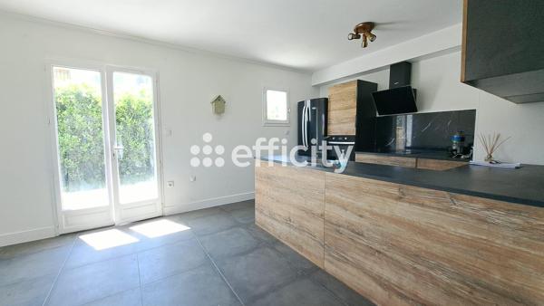 Maison
         4 pièces
        - 96 m² 350 000 € *