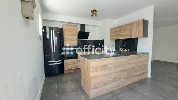 Maison
         4 pièces
        - 96 m² 350 000 € *