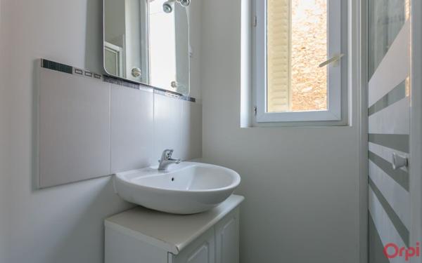 Appartement à louer    1 pièce • 32,63 m2 Saint-Michel-sur-Orge