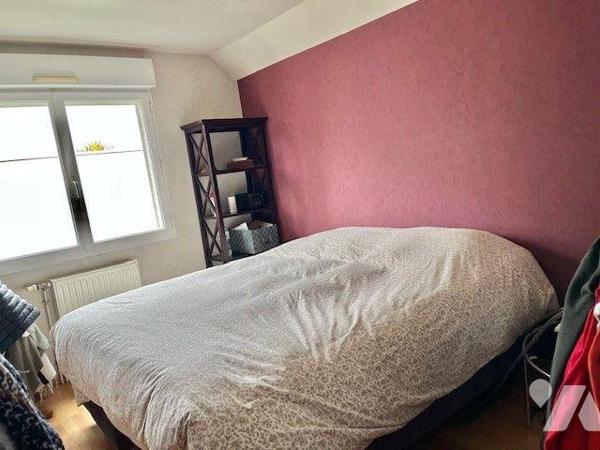 Venez découvrir cette jolie maison, idéalement située (proximité faculté du Mans ) comprenant :...