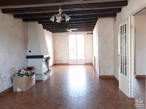 Maison Vente à BAZOUGES-SUR-LE-LOIR (SARTHE). Maison de 120 m² comprenant jardin de 4000...