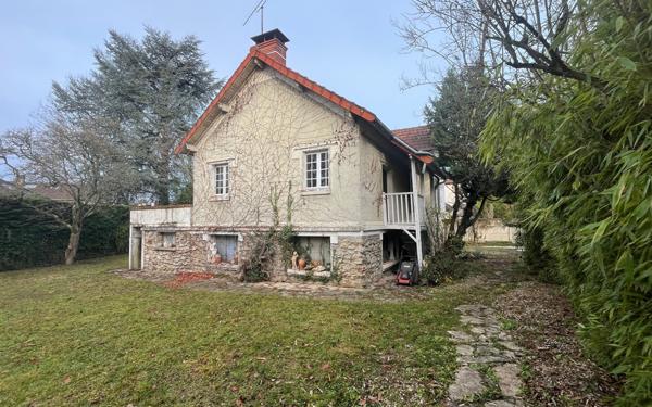 Maison à vendre    6 pièces • 96,82 m2 Le Plessis-Trévise