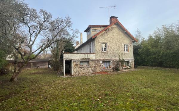 Maison à vendre    6 pièces • 96,82 m2 Le Plessis-Trévise