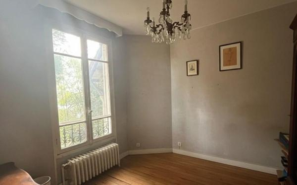 Maison à vendre    6 pièces • 96,82 m2 Le Plessis-Trévise