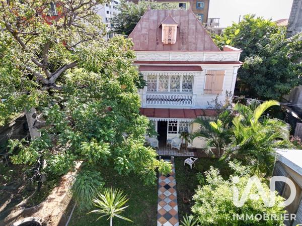 Maison à vendre 8 pièces 459 m² Saint-Denis