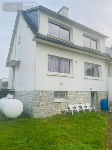 Maison à vendre à Saint-Jouan-des-Guérets en Ille-et-Vilaine (35430), ref : 089/3267   
centre-ville