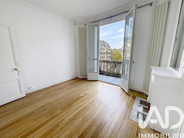 Location appartement 4 pièces 94 m² Paris 7