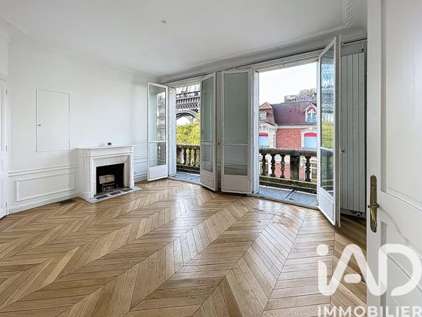 Location appartement 4 pièces 94 m² Paris 7