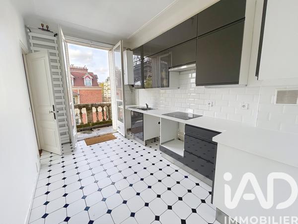 Location appartement 4 pièces 94 m² Paris 7