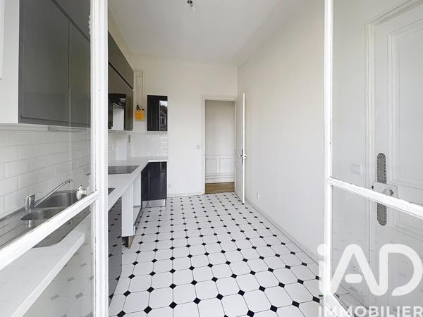 Location appartement 4 pièces 94 m² Paris 7