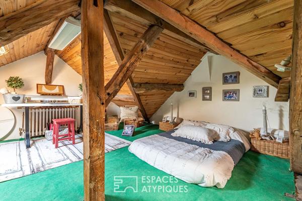 Maison ancienne rénovée au coeur d’Andresy avec cour,