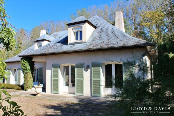 VILLEMANDEUR - ÉLÉGANTE VILLA D'ARCHITECTE
