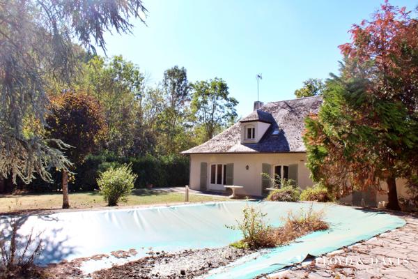 VILLEMANDEUR - ÉLÉGANTE VILLA D'ARCHITECTE