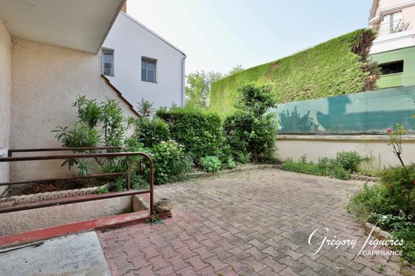 Lorette : deux logements, deux entrées, un seul prix