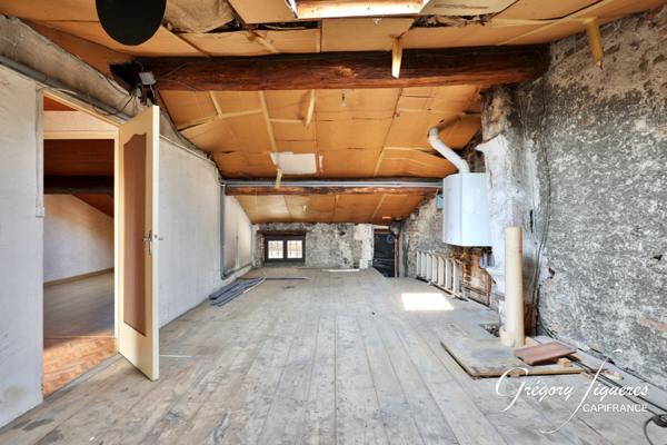 Lorette : deux logements, deux entrées, un seul prix