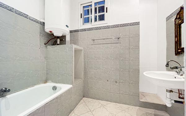 Appartement à vendre    2 pièces • 50 m2 Nice