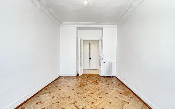 Appartement à vendre    2 pièces • 50 m2 Nice