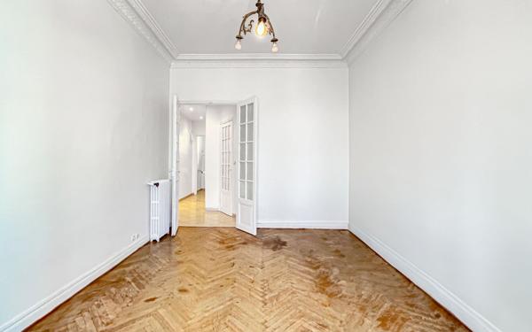 Appartement à vendre    2 pièces • 50 m2 Nice