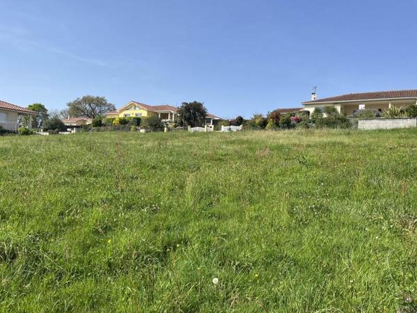 Terrain à vendre |  Montaut |  1072 m²