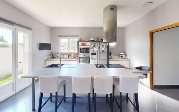 Maison à vendre    6 pièces •  Villemoustaussou