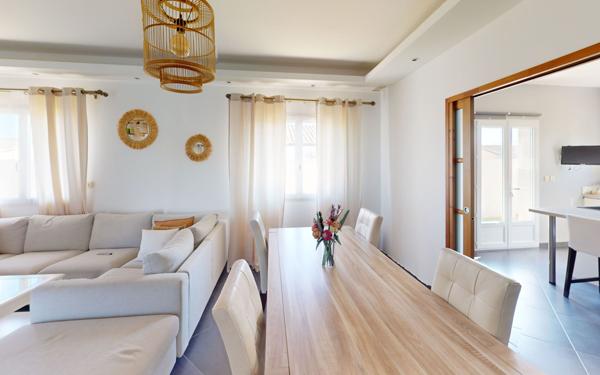 Maison à vendre    6 pièces •  Villemoustaussou