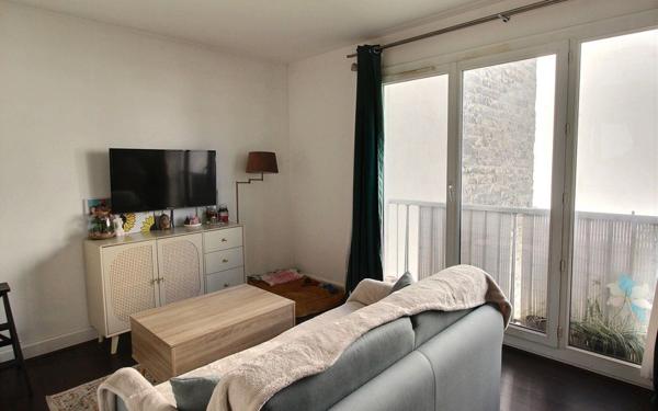 Appartement à vendre    1 pièce • 32,06 m2 Clichy