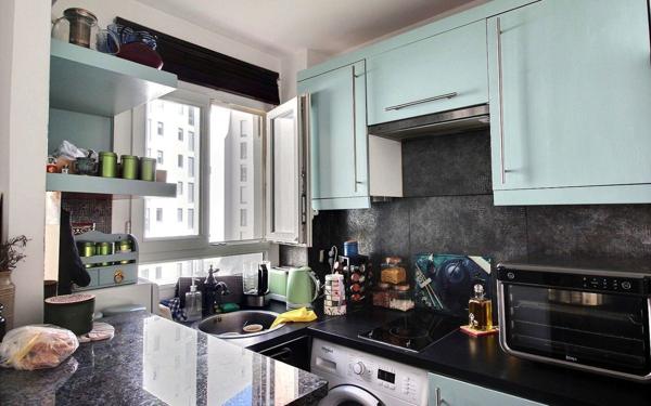 Appartement à vendre    1 pièce • 32,06 m2 Clichy