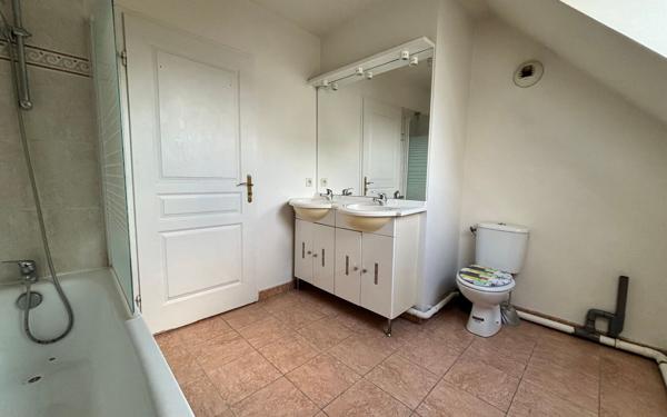 Appartement à vendre    4 pièces • 87,82 m2 Chelles