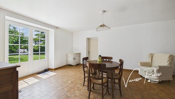 LES EGLISES D'ARGENTEUIL MAISON DE 5 PIECES 3 CHAMBRES GARAGE JARDIN