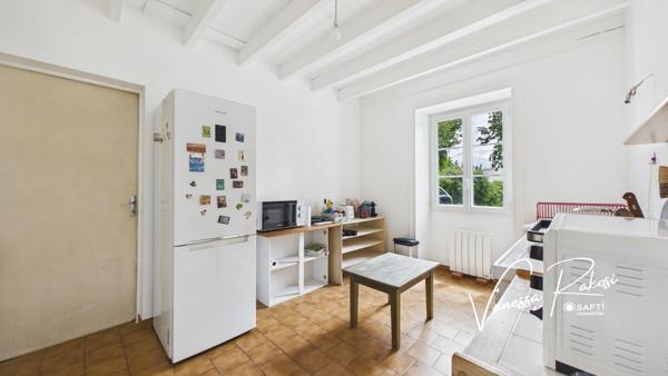 LES EGLISES D'ARGENTEUIL MAISON DE 5 PIECES 3 CHAMBRES GARAGE JARDIN