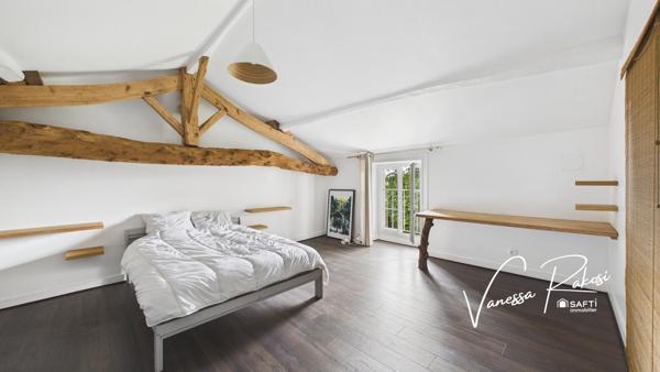 LES EGLISES D'ARGENTEUIL MAISON DE 5 PIECES 3 CHAMBRES GARAGE JARDIN