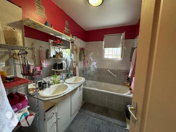 Jolie maison avec une belle vue en exposition sud.