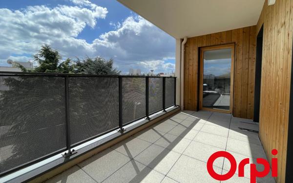 Appartement à vendre    3 pièces • 65,02 m2 Vénissieux